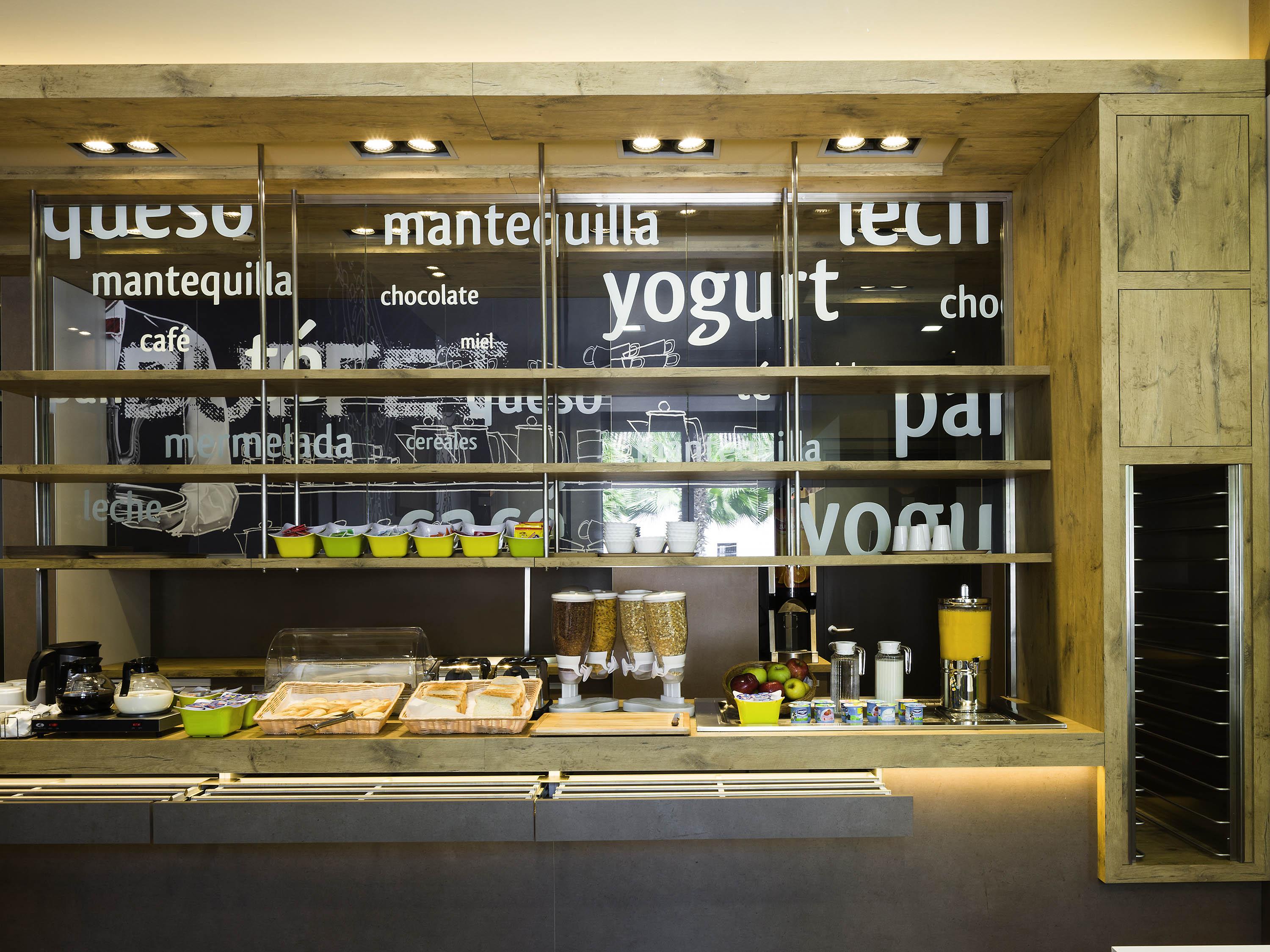 Ibis Budget Sevilla Aeropuerto Exteriér fotografie