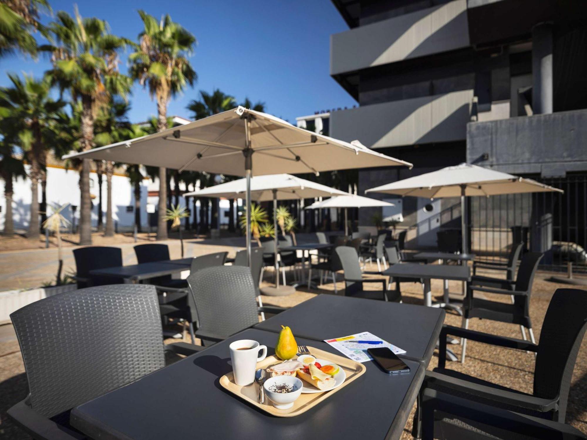 Ibis Budget Sevilla Aeropuerto Exteriér fotografie