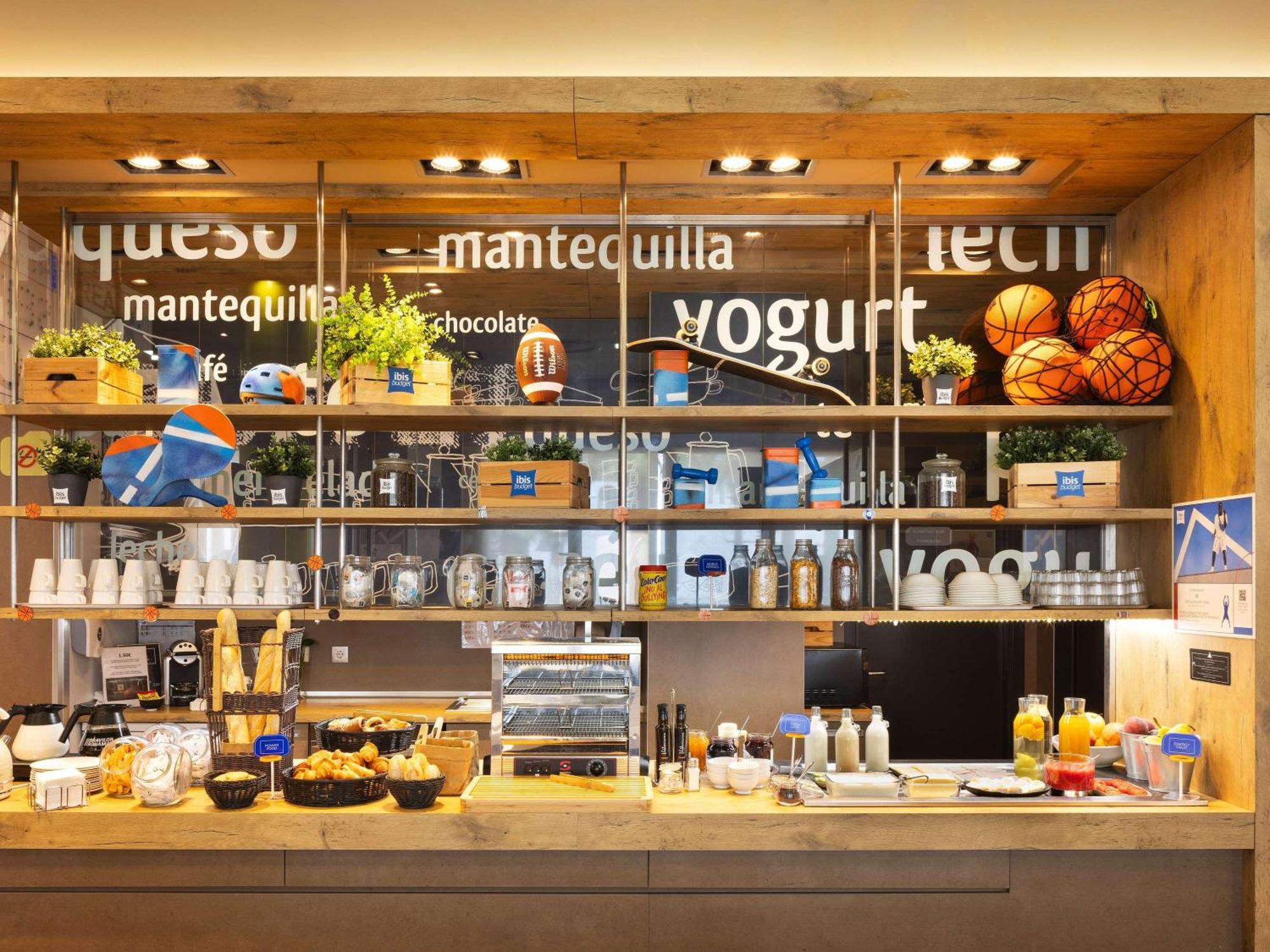 Ibis Budget Sevilla Aeropuerto Exteriér fotografie