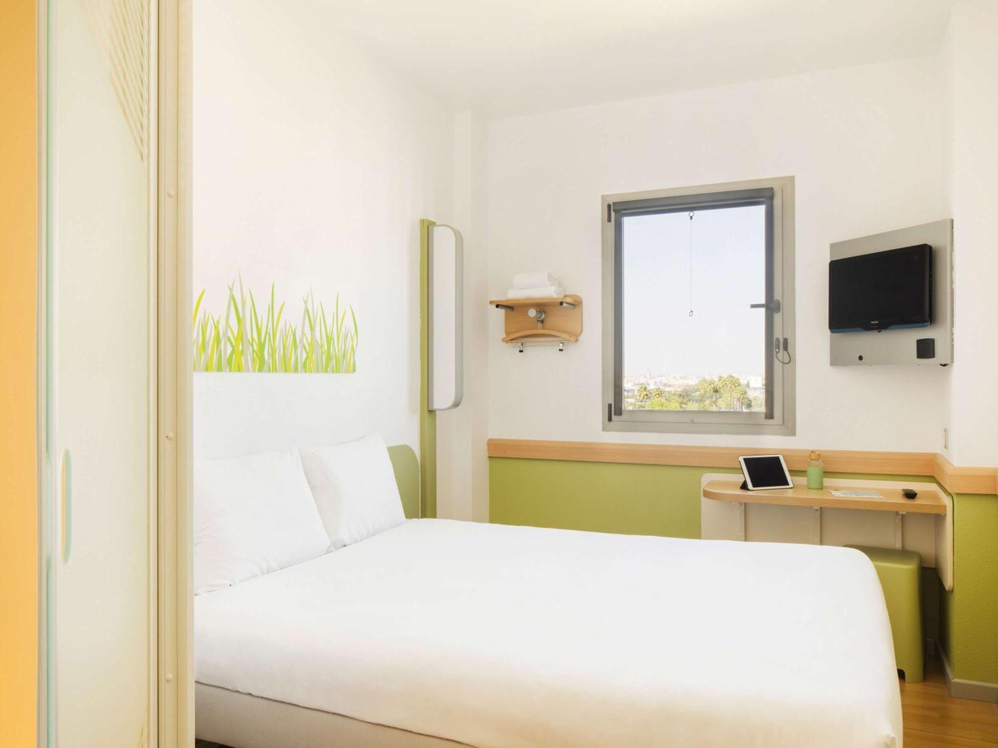 Ibis Budget Sevilla Aeropuerto Exteriér fotografie