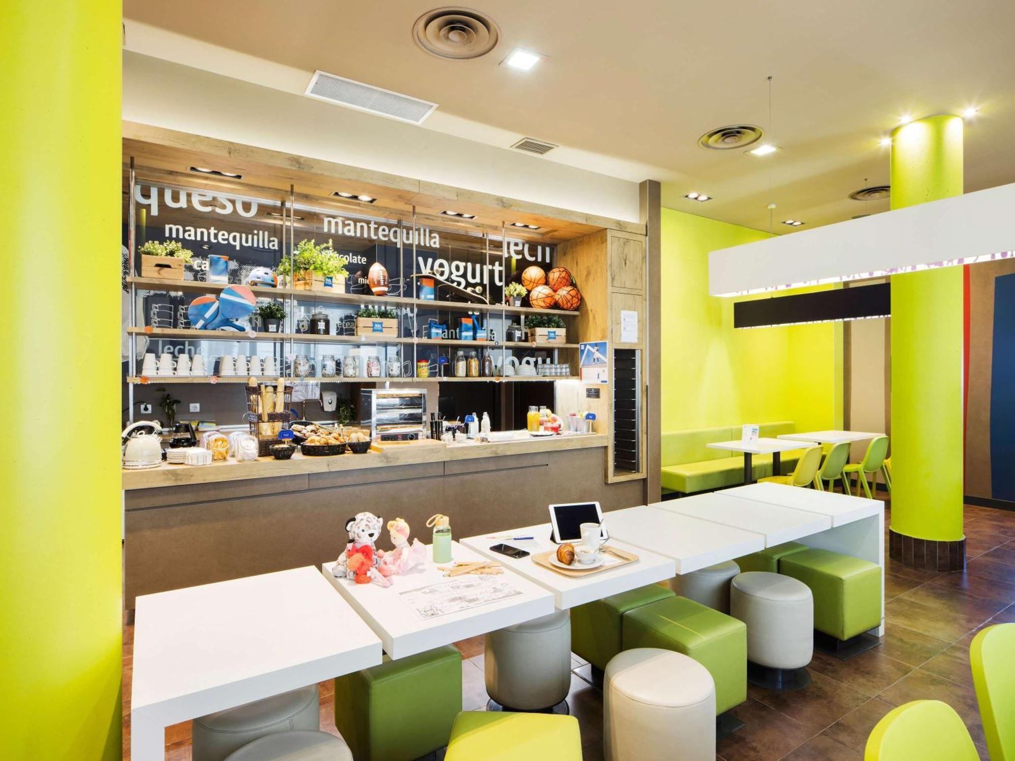 Ibis Budget Sevilla Aeropuerto Exteriér fotografie