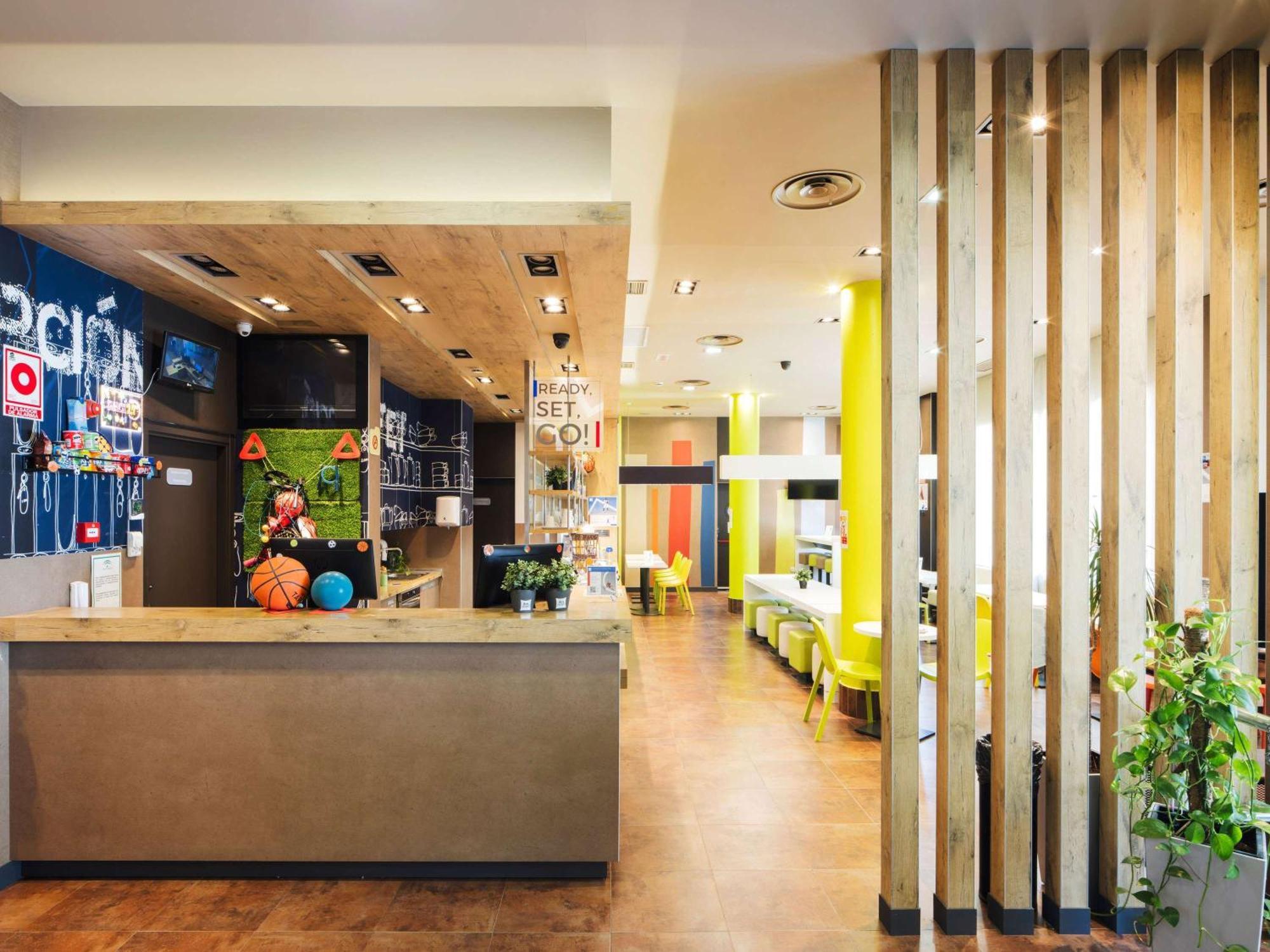 Ibis Budget Sevilla Aeropuerto Exteriér fotografie